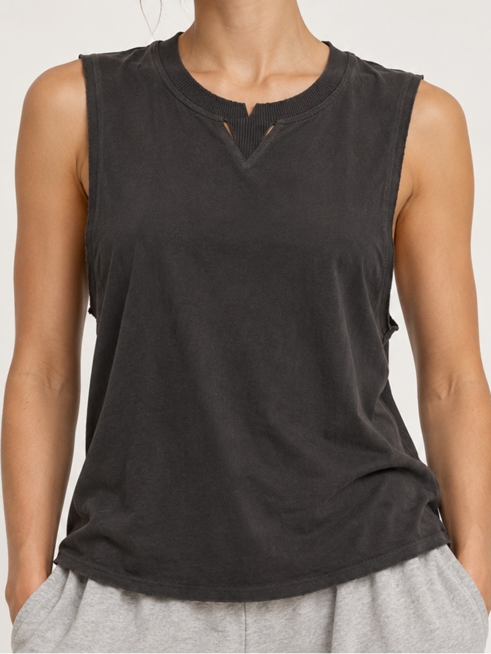 ♡ Joah Brown EUC Muscle Tank Black Rare
